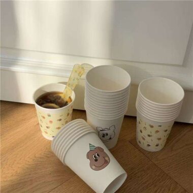 Wholesale cartoon printed paper coffee cups for cafés