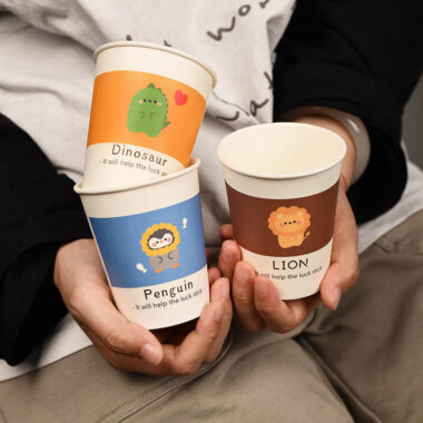 Wholesale cartoon printed paper coffee cups for cafés