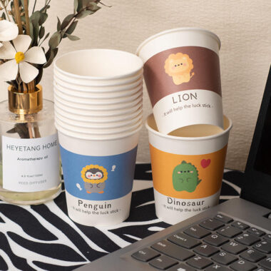 Wholesale cartoon printed paper coffee cups for cafés