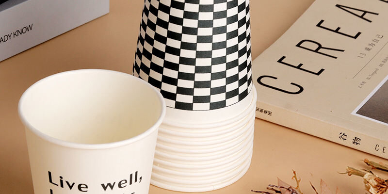 Eco-friendly disposable paper coffee and tea cups