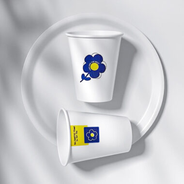 Eco-friendly disposable paper coffee and tea cups