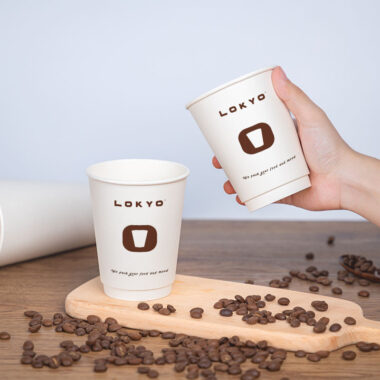 Eco-friendly disposable paper coffee and tea cups