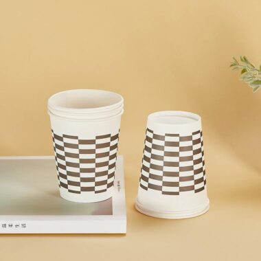 Eco-friendly disposable paper coffee and tea cups