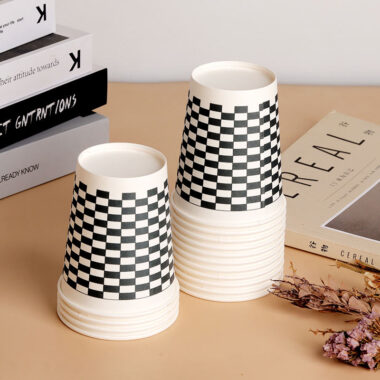 Eco-friendly disposable paper coffee and tea cups