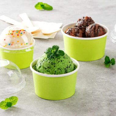 Colorful multi-size paper ice cream cups for dessert and yogurt shops