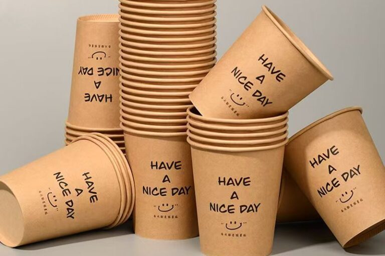 Premium kraft leak-proof paper coffee and tea cups for hot drinks