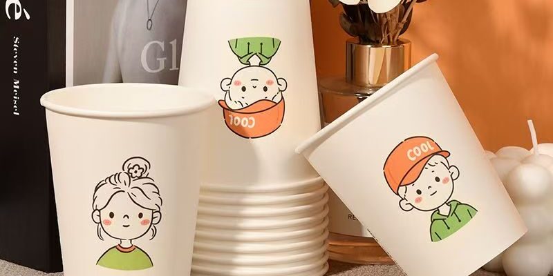 Cute thickened household paper coffee and tea cups for hot beverages