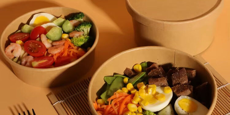 Disposable round kraft paper food bowls and soup cups with lids