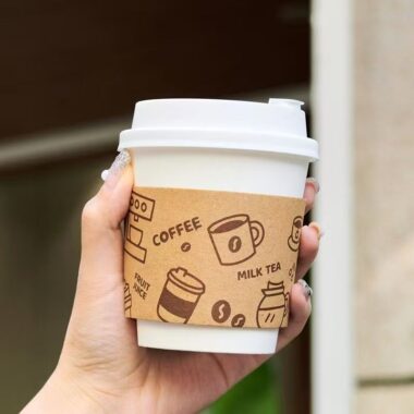 Kraft paper heat-insulated coffee cup sleeve