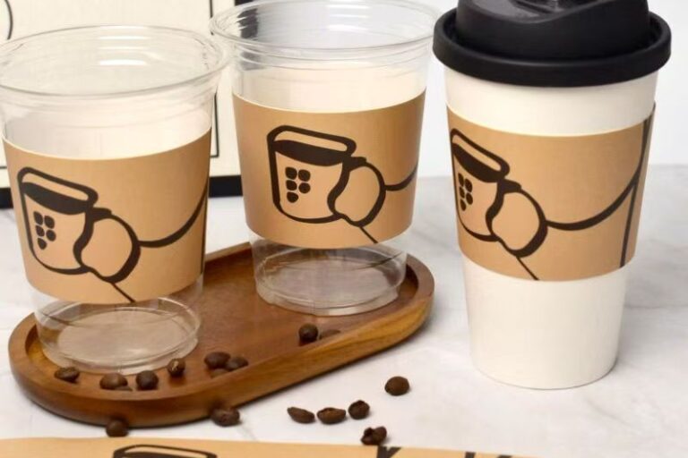Kraft paper heat-insulated coffee cup sleeve