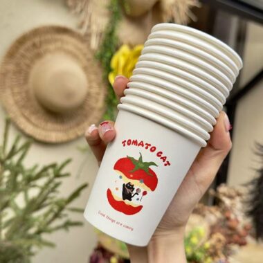 Household food grade paper coffee and tea cups for hot drinks