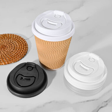 Universal plastic lid for paper and plastic cups